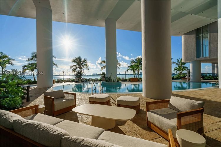 Unit 2704