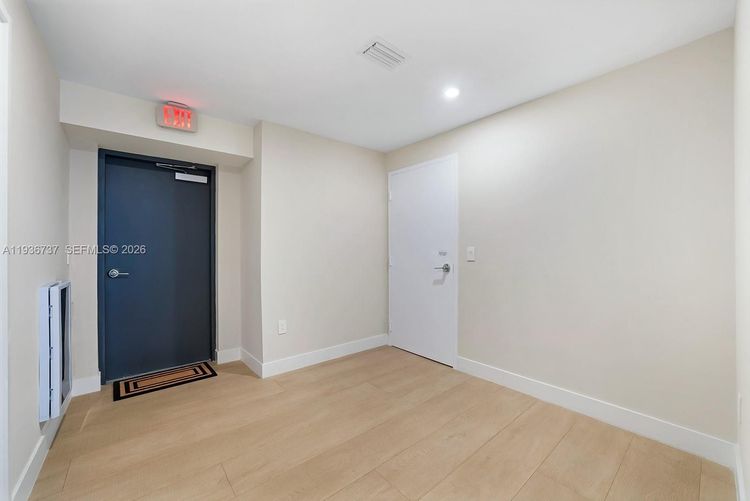 Unit 5207