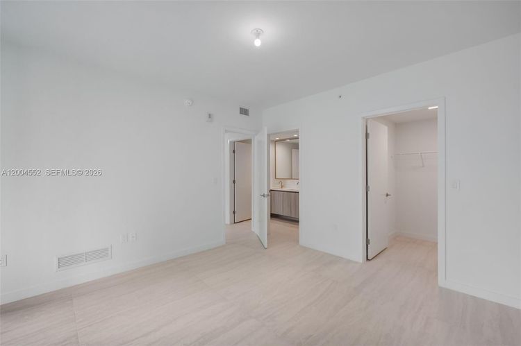 Unit 3205
