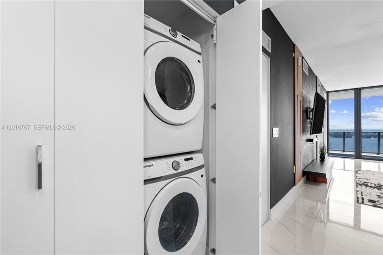 Unit 5206