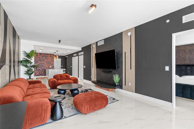 Unit 5206
