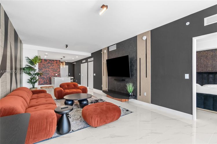 Unit 5206