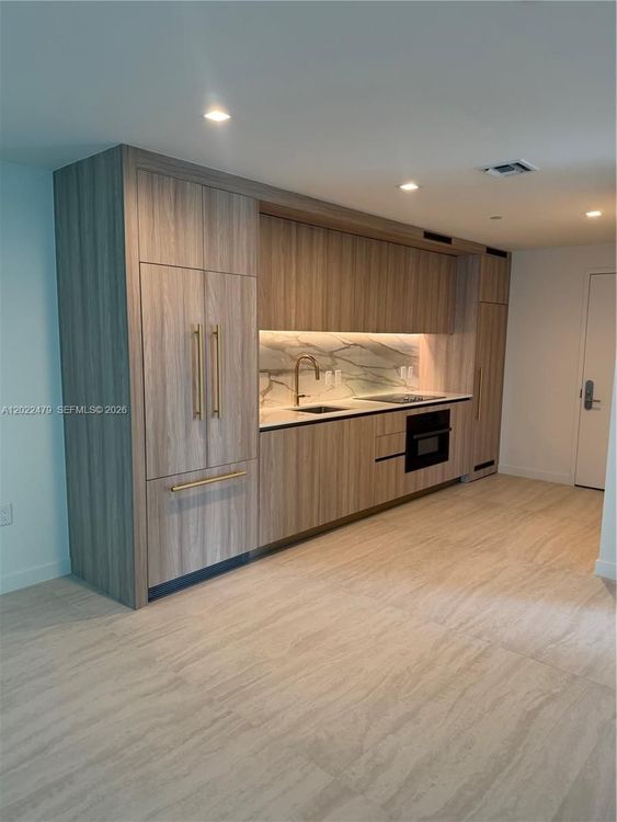 Unit 2306