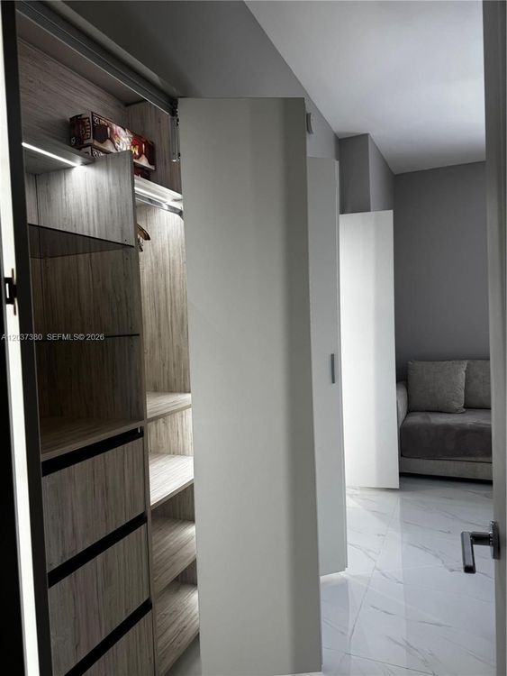 Unit 2206