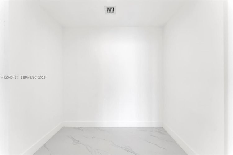 Unit 3806
