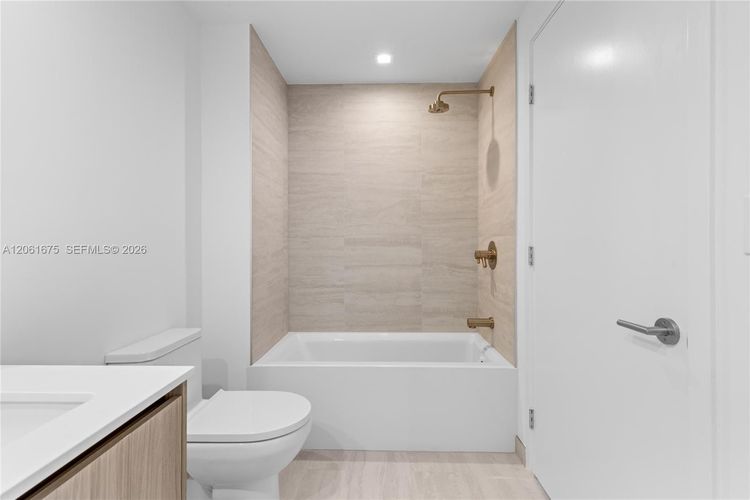 Unit 2205
