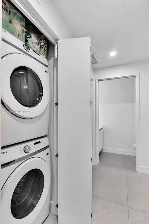 Unit 1203