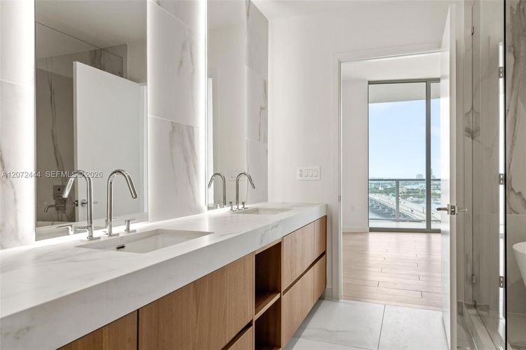 Unit 1903
