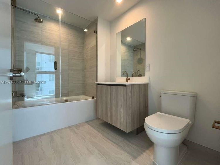 Unit 2206