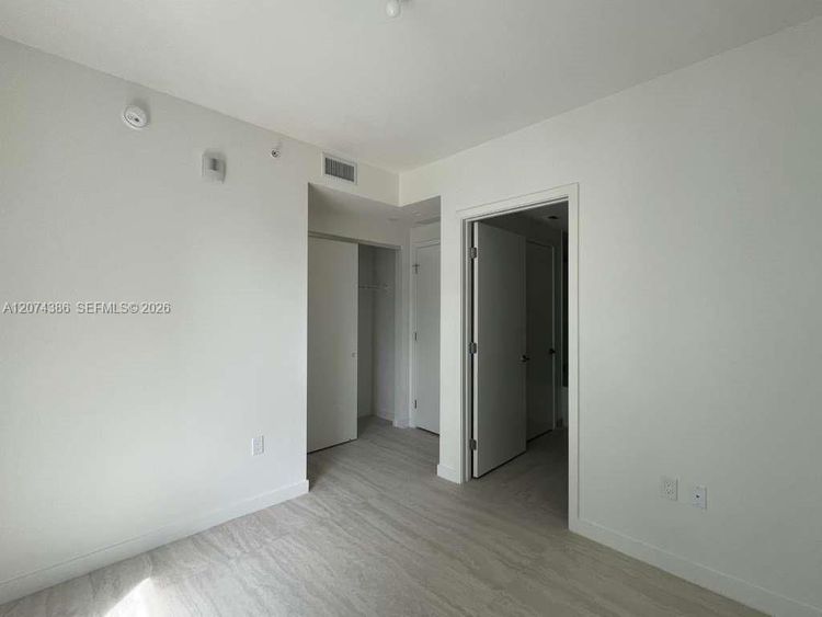 Unit 2206