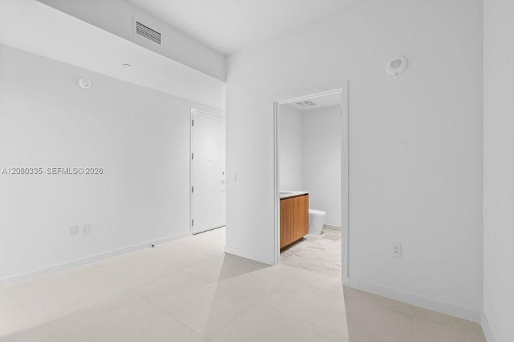 Unit 3805