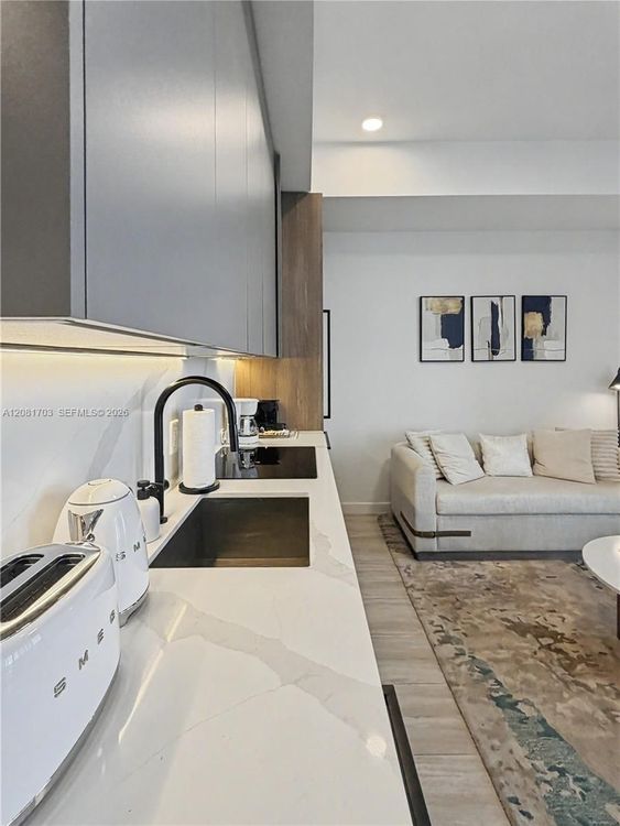 Unit 2105