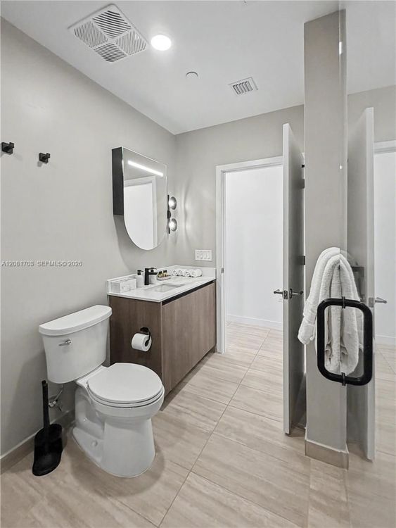 Unit 2105