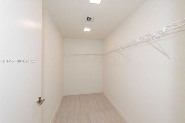 Unit 3908