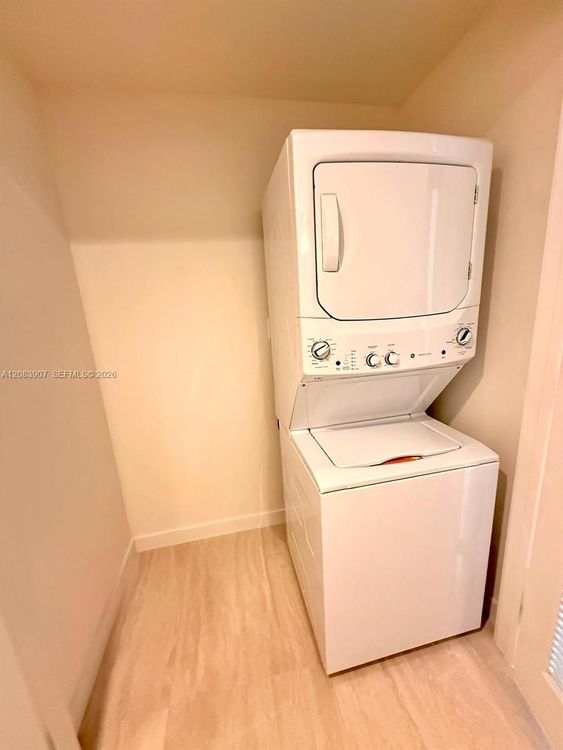 Unit 2201
