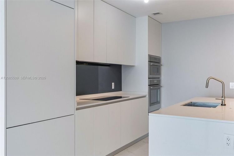 Unit 2206