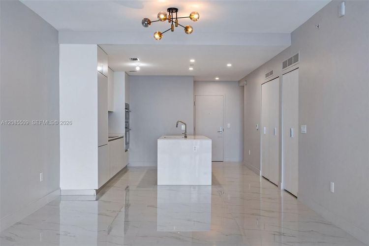 Unit 2206