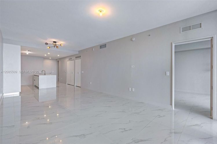 Unit 2206