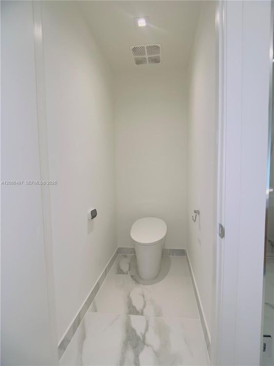 Unit 2105