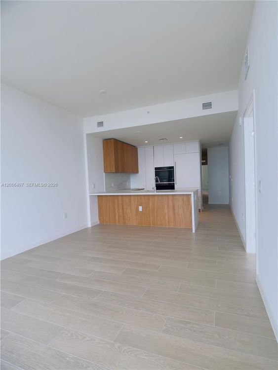 Unit 2105