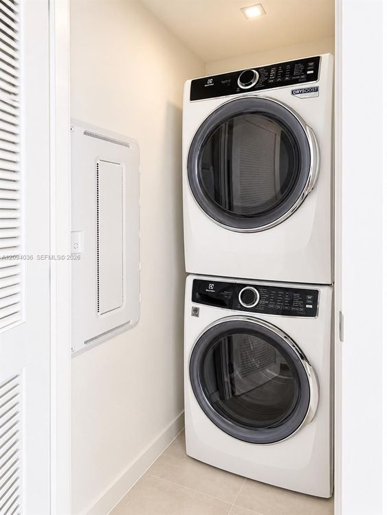 Unit 2907