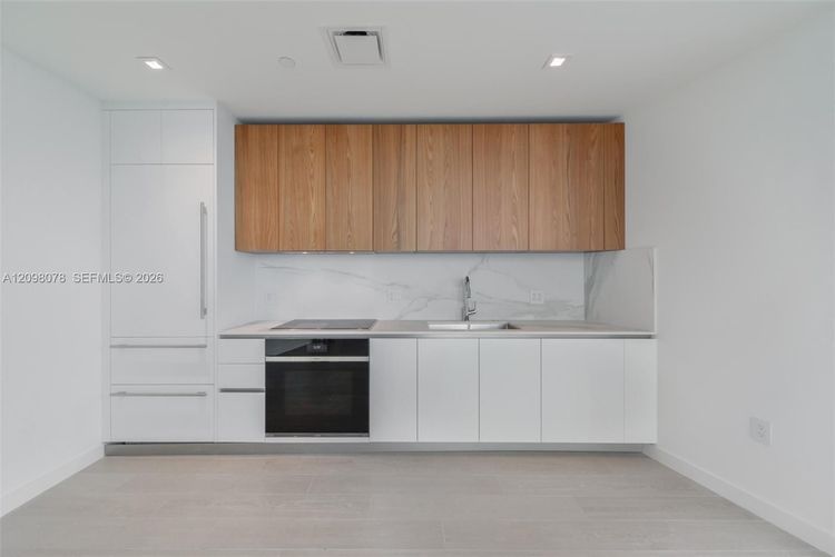 Unit 2207