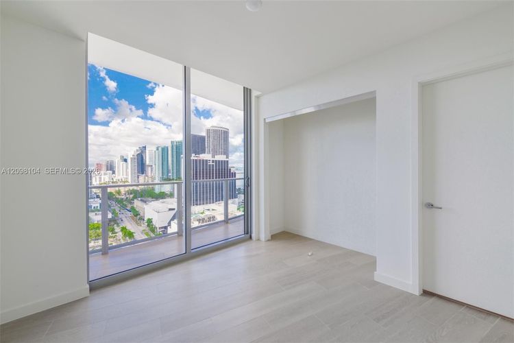 Unit 2207