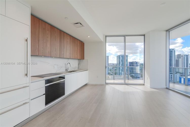 Unit 2207