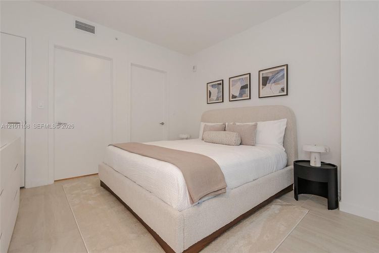 Unit 2208