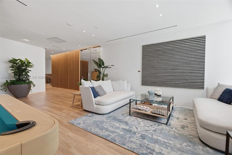 Unit 3803
