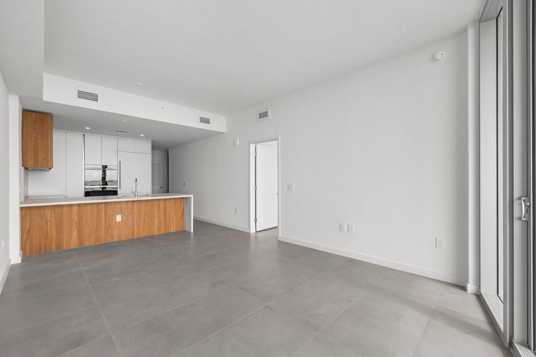 Unit 3204