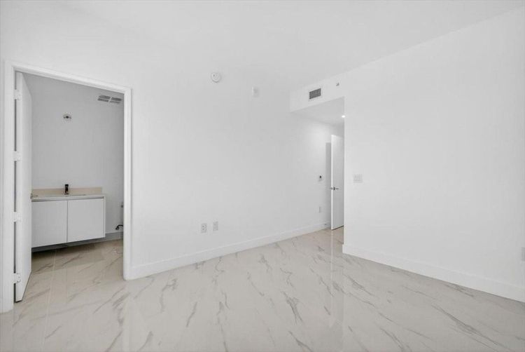 Unit 5202
